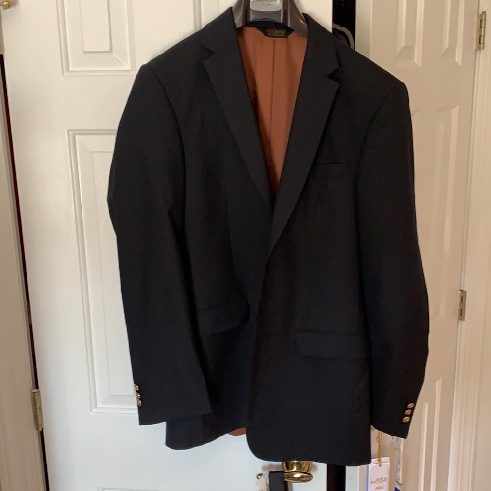 Hard to find size 34L slim blazer. Brass buttons
